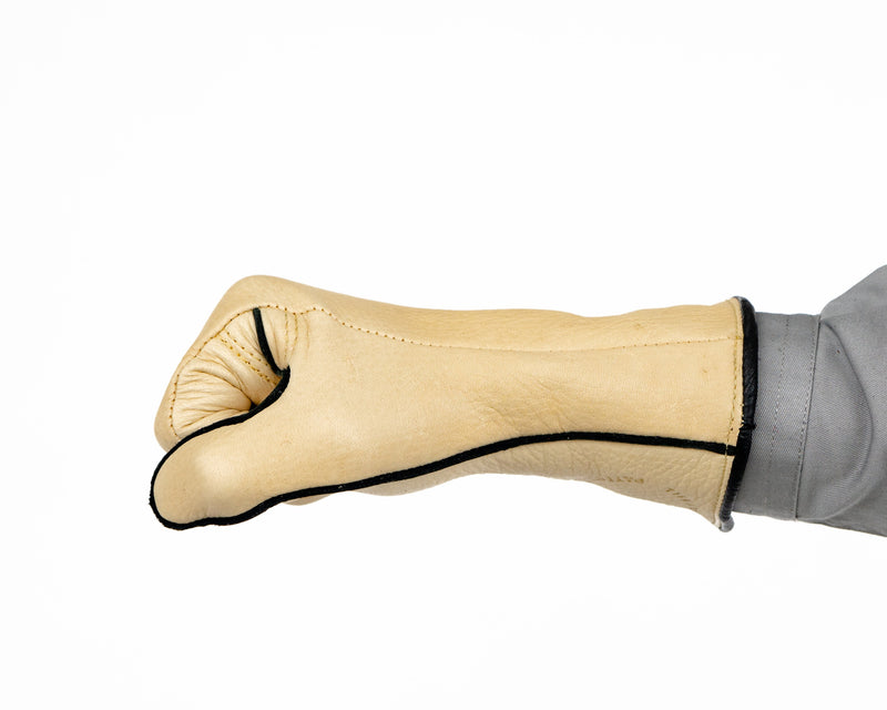 Load image into Gallery viewer, Tiffany Regular Cuff Bull Riding Glove in a Fist
