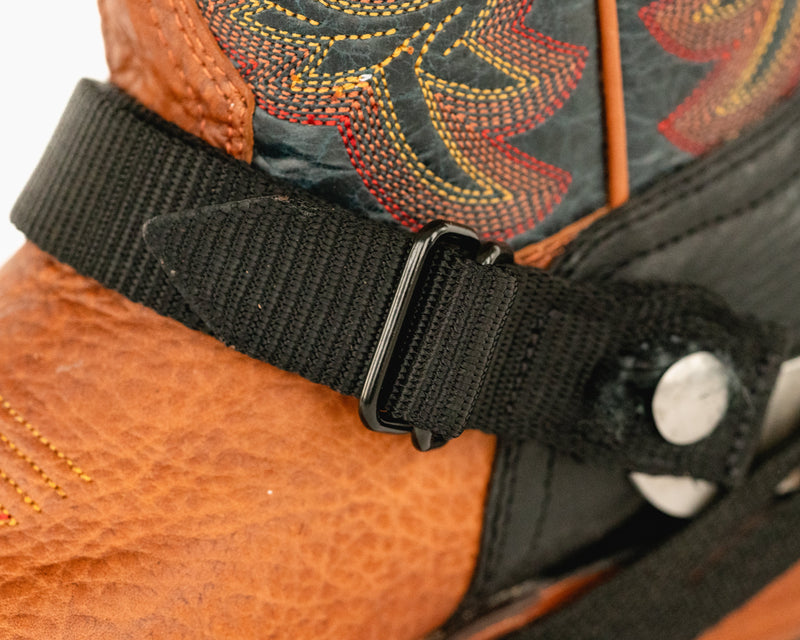 Load image into Gallery viewer, Nylon Spur Strap Package Nylon Spur Strap Close Up
